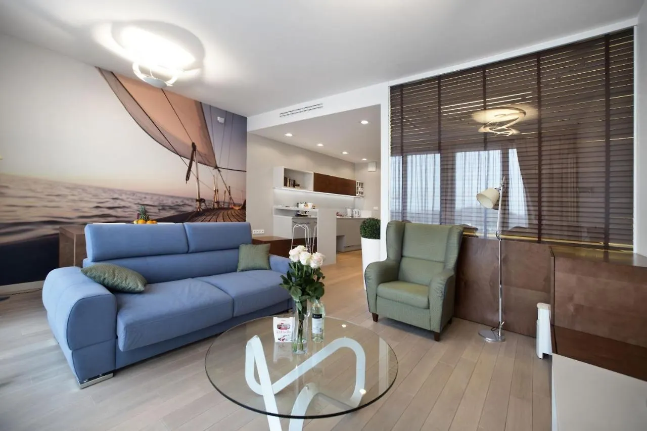 Triton Park Accommodation By P&O Serviced Apartments Varšava