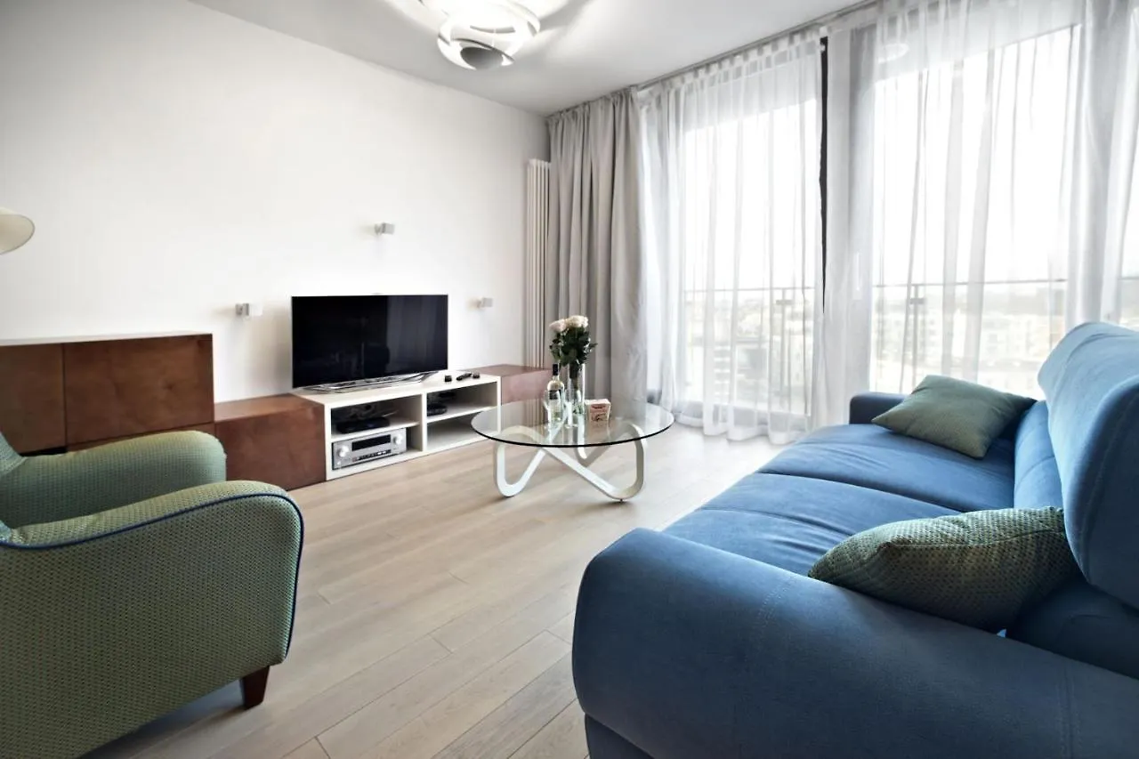 Triton Park Accommodation By P&O Serviced Apartments Varšava 0*,